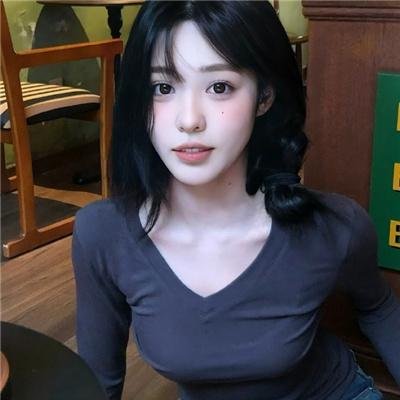 冰属性男子与酷酷女同事